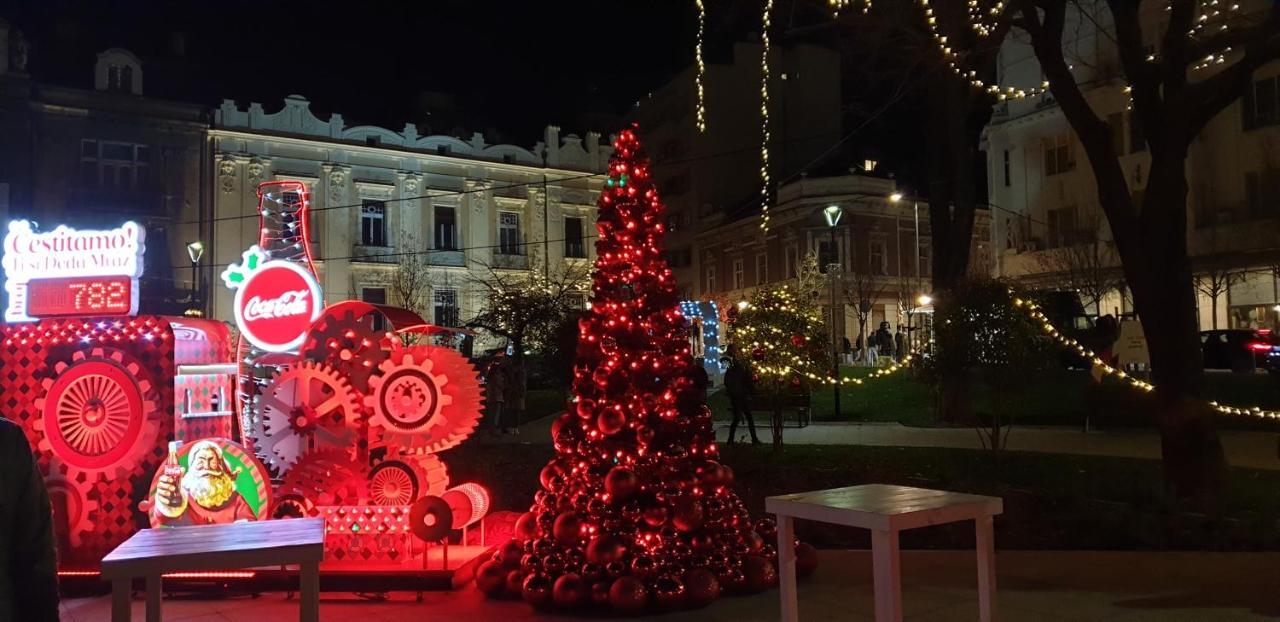 Supreme Palace Cube Belgrade Luaran gambar